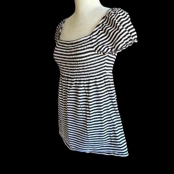 Black-White Stripe Babydoll Blouse Sz M - Picture 3 of 12